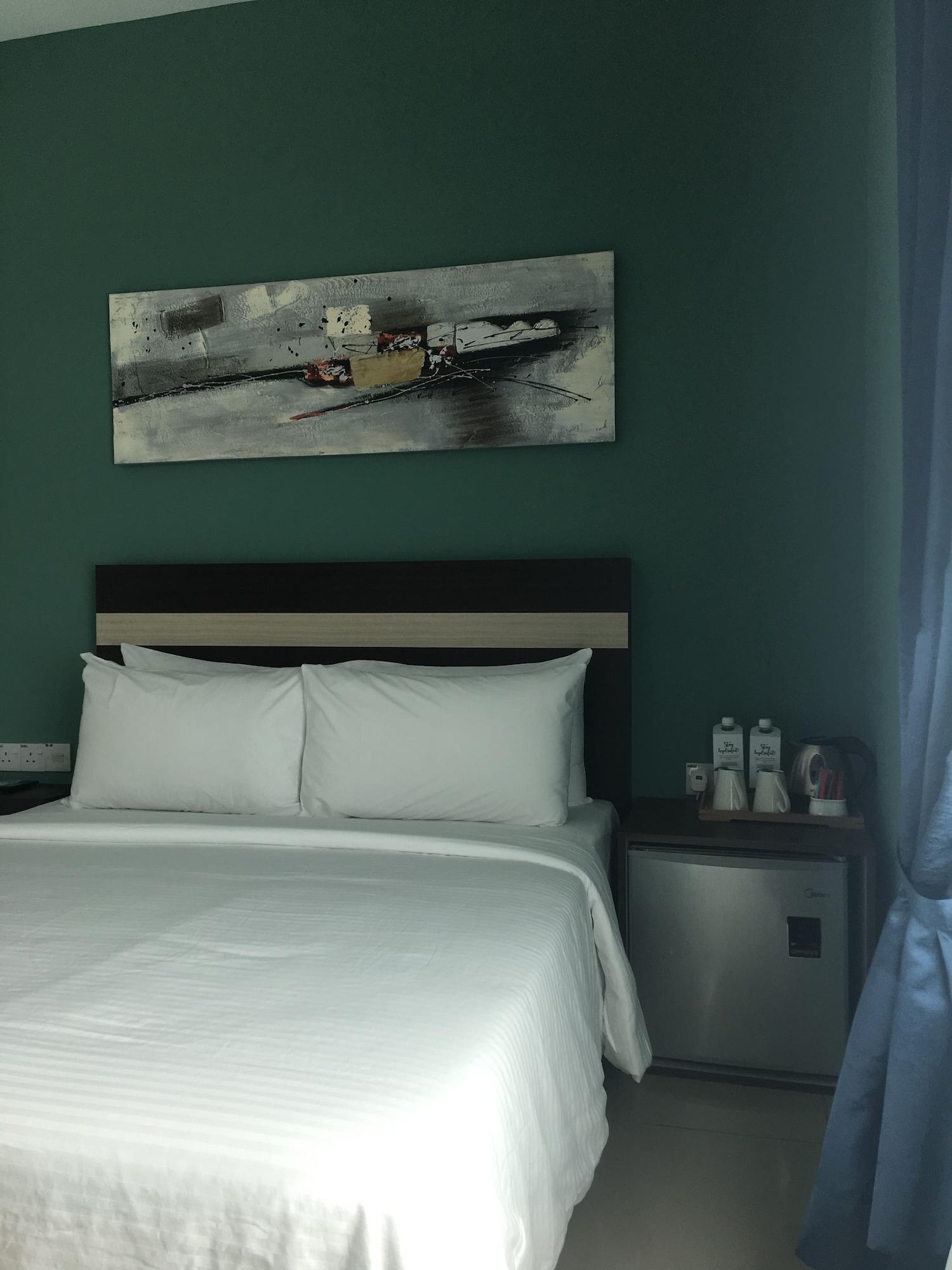 Chemara Boutique Hotel Мири Экстерьер фото